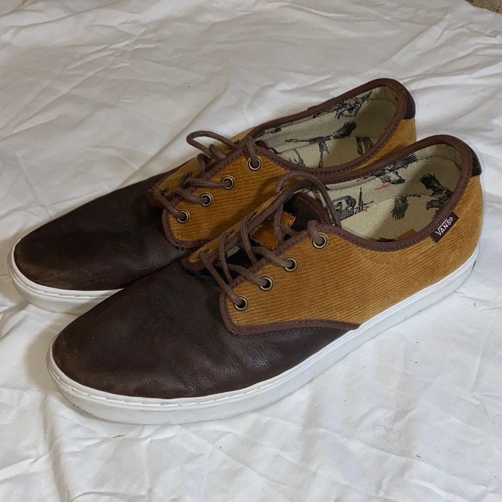 Vans Ludlow Men's Size 11.5 Vintage Brown Leather and Caramel Corduroy Sneakers